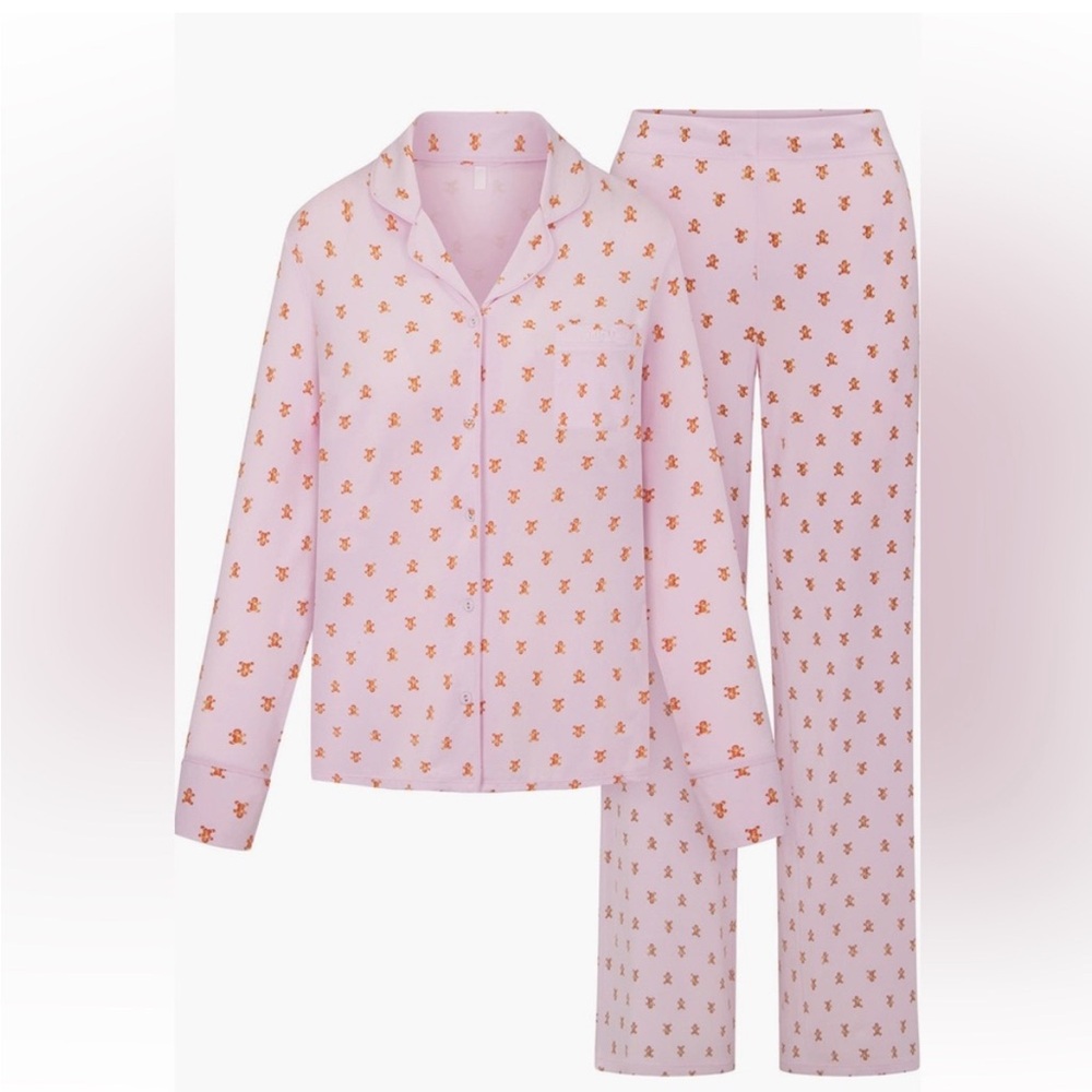 Brand new with tags SKIMS M pajama bottom gingerbread pink Christmas